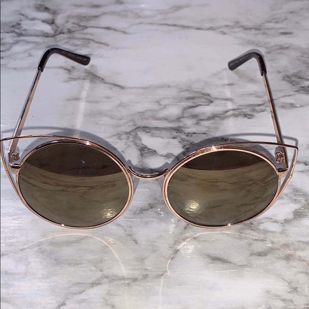 Sun glasses